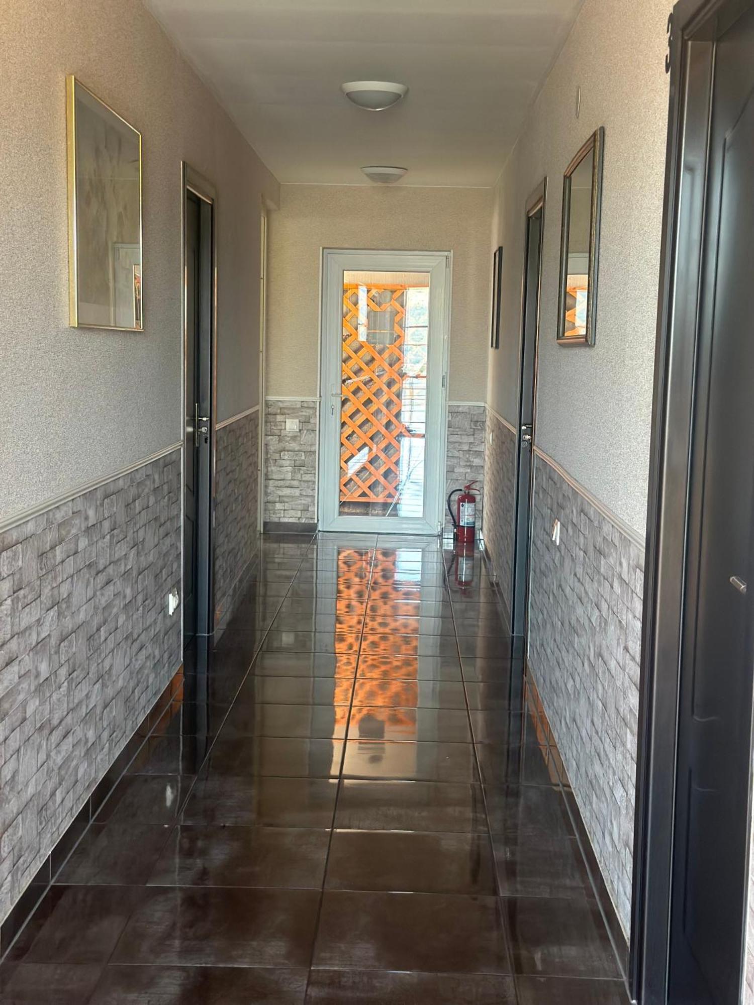 מלון Orşova Casa Clau מראה חיצוני תמונה